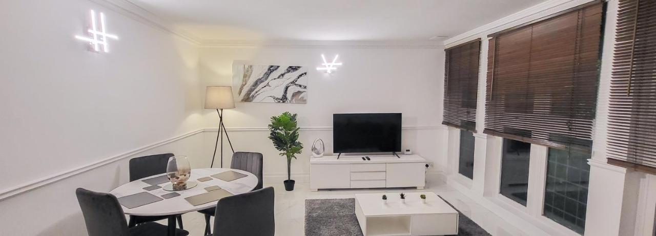 Stunning 2 Bedroom Apartment In Canary Wharf - Morland Apartments Лондон Экстерьер фото